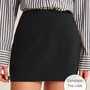 NWOT pleated menswear skort